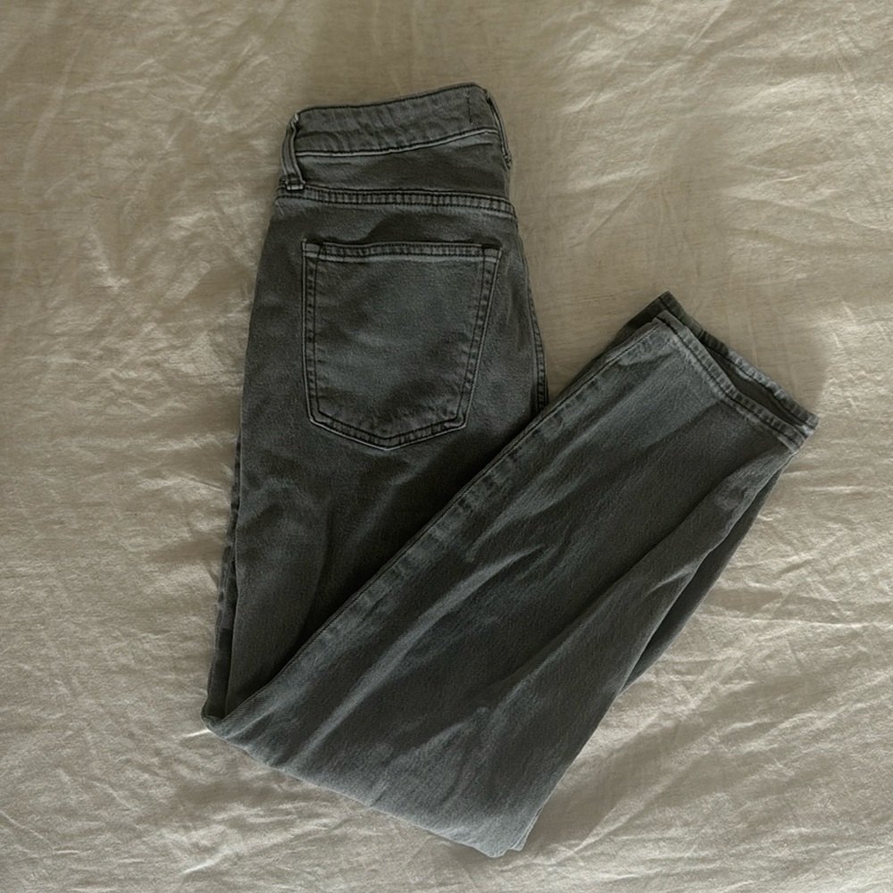 Abercrombie & Fitch Mom Jeans - Size 28/6 Curve Love